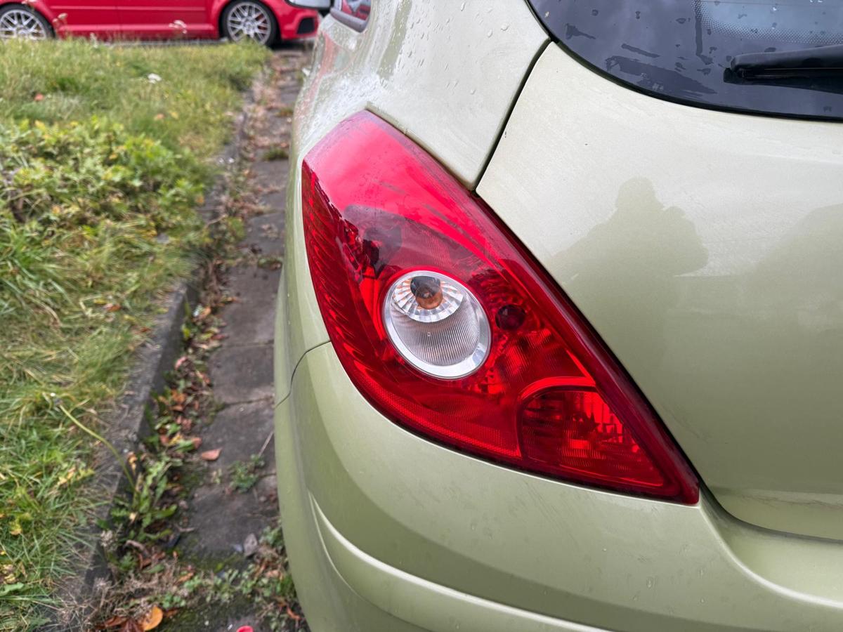 Opel Corsa D original Rücklicht Rückleuchte Heckleuchte links 3 Türer BJ06